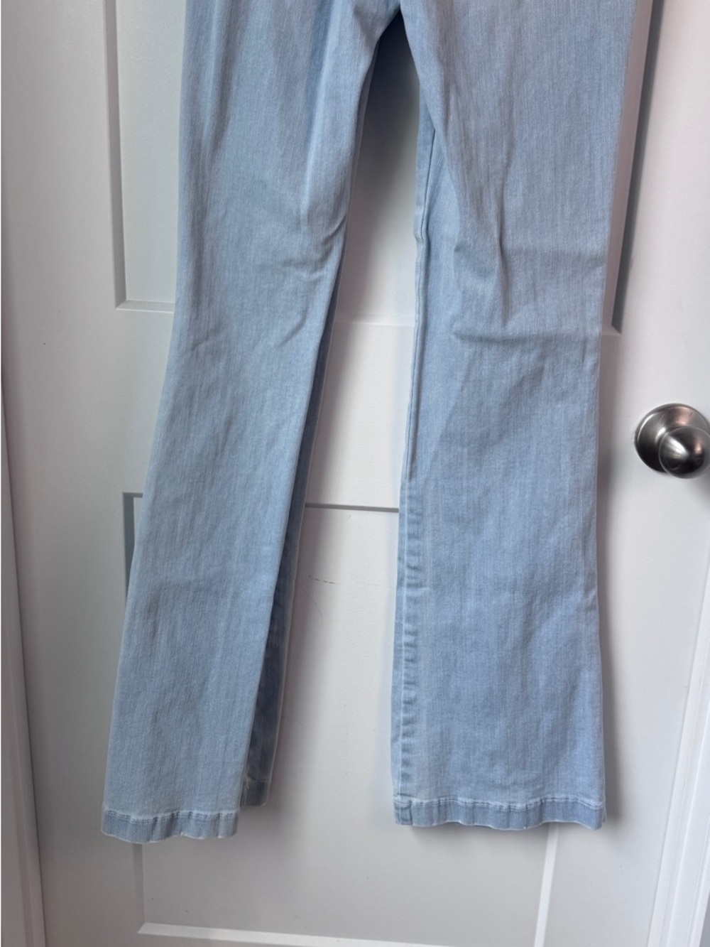SPANX 20348R Retro Light Wash Pull On Flare Jeans Women’s M Blue Tummy Control - Picture 7 of 10